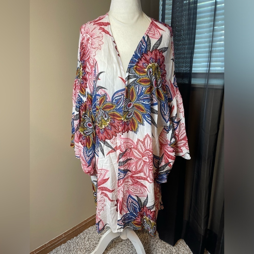 Umgee Floral Blue/Red/Yellow Lightweight Kimono Size S/M